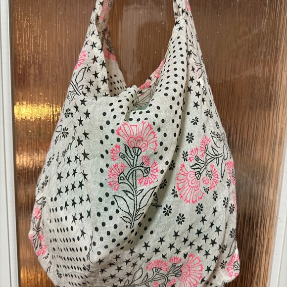 Free People Handbags - Free People Pink and Black Floral Hobo Bag